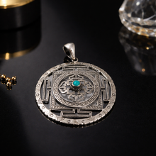 Charger l'image dans la galerie, PENDENTIF L’AXE SACRÉ Turquoise d'Arizona
