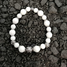 Load image into Gallery viewer, Nouveauté BRACELET WHITE SKULL
